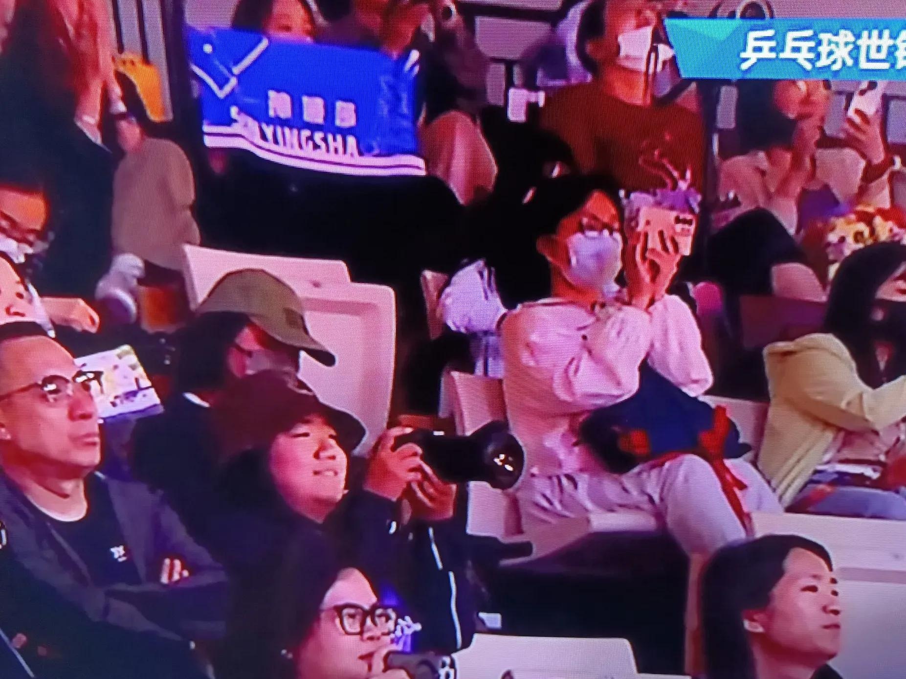 九游会登录入口- 出色防守首场状态出色，DWG观众沸腾！，Doinb重返赛场全场沸腾不已